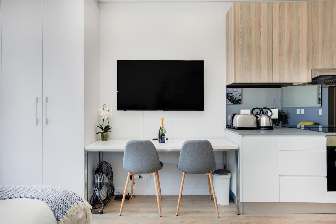Backup-Powered Trendy Ny City Apartment At Table Mountain Kapstaden Exteriör bild