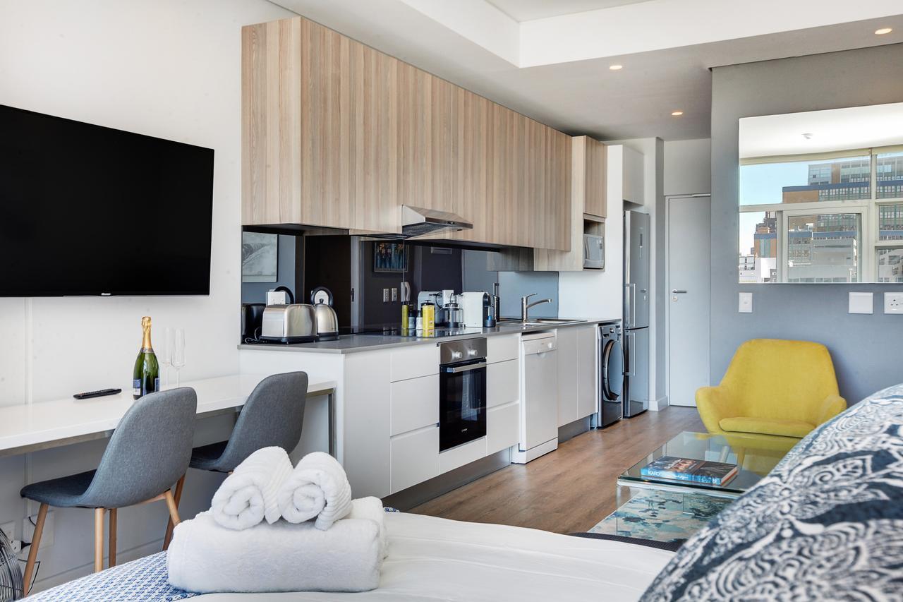 Backup-Powered Trendy Ny City Apartment At Table Mountain Kapstaden Exteriör bild