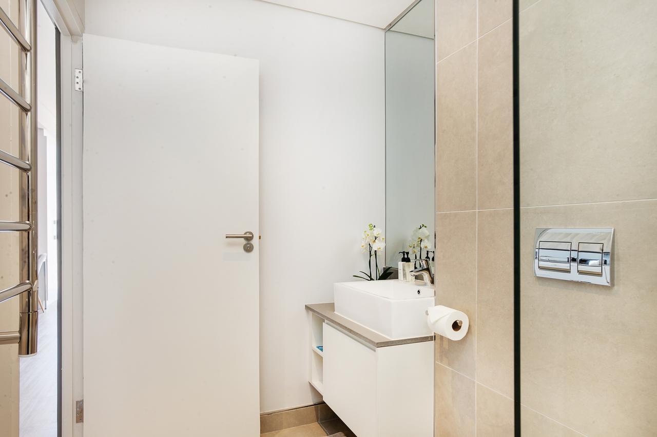 Backup-Powered Trendy Ny City Apartment At Table Mountain Kapstaden Exteriör bild