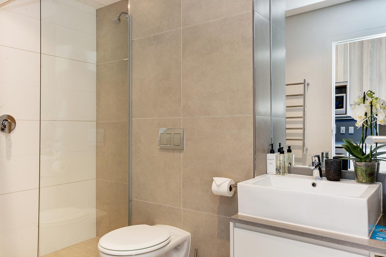 Backup-Powered Trendy Ny City Apartment At Table Mountain Kapstaden Exteriör bild